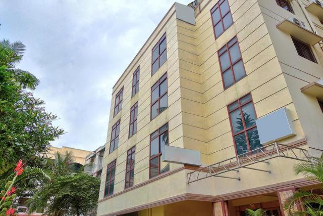 hotelpearlinn Bangalore Buitenkant foto