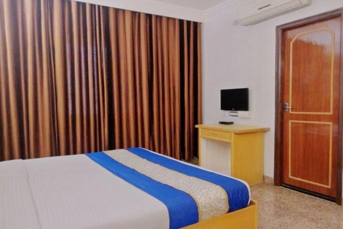 hotelpearlinn Bangalore Buitenkant foto