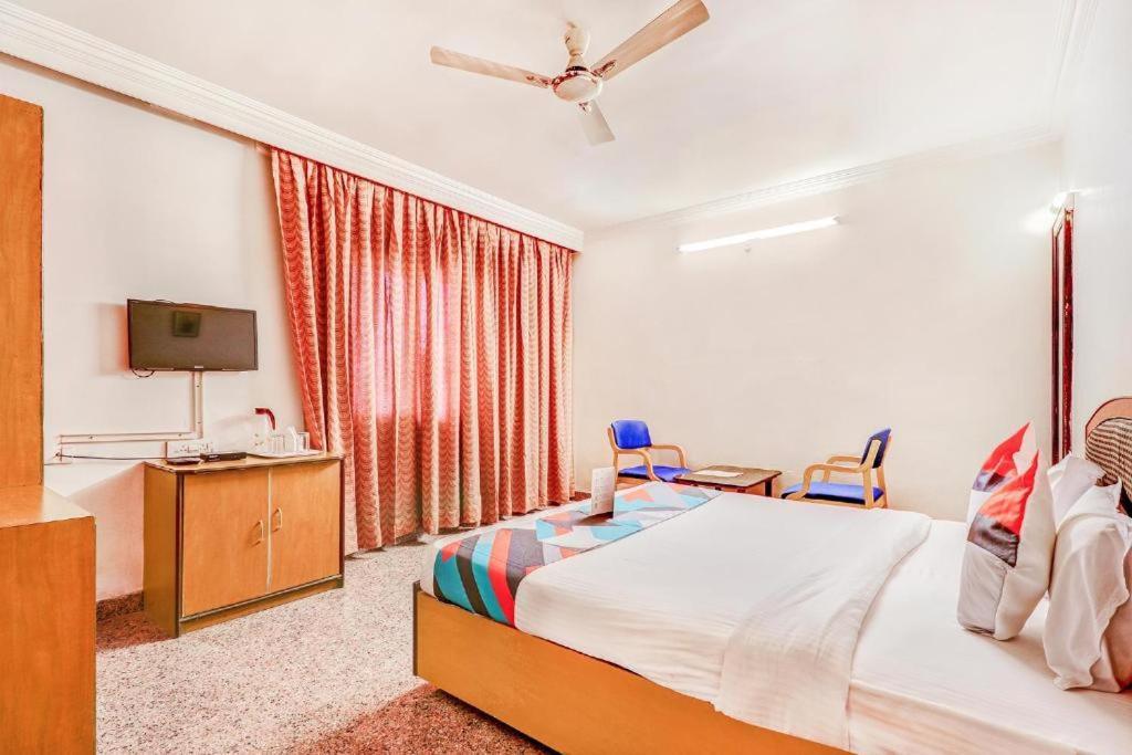 hotelpearlinn Bangalore Buitenkant foto