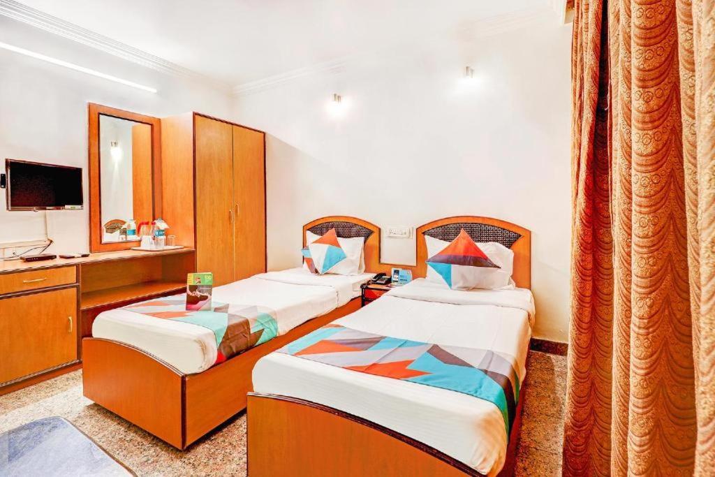 hotelpearlinn Bangalore Buitenkant foto